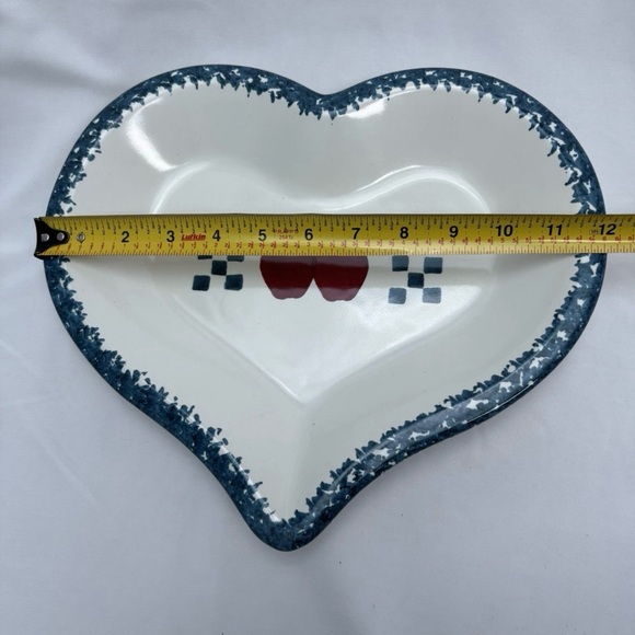 Vintage Chaparral Pottery Heart Shaped Baking Dish White Blue Trim Apples - Picture 3 of 4
